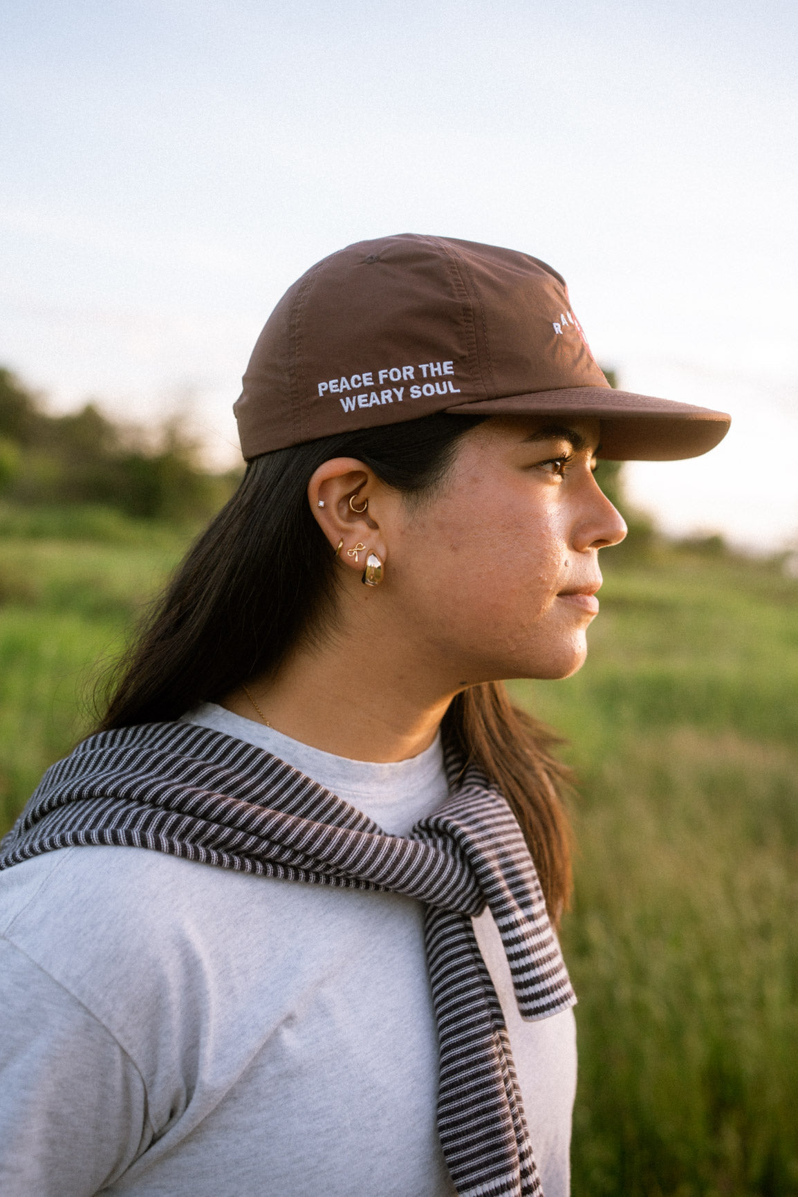 PEACE FOR A WEARY SOUL (BROWN/RED/WHITE)